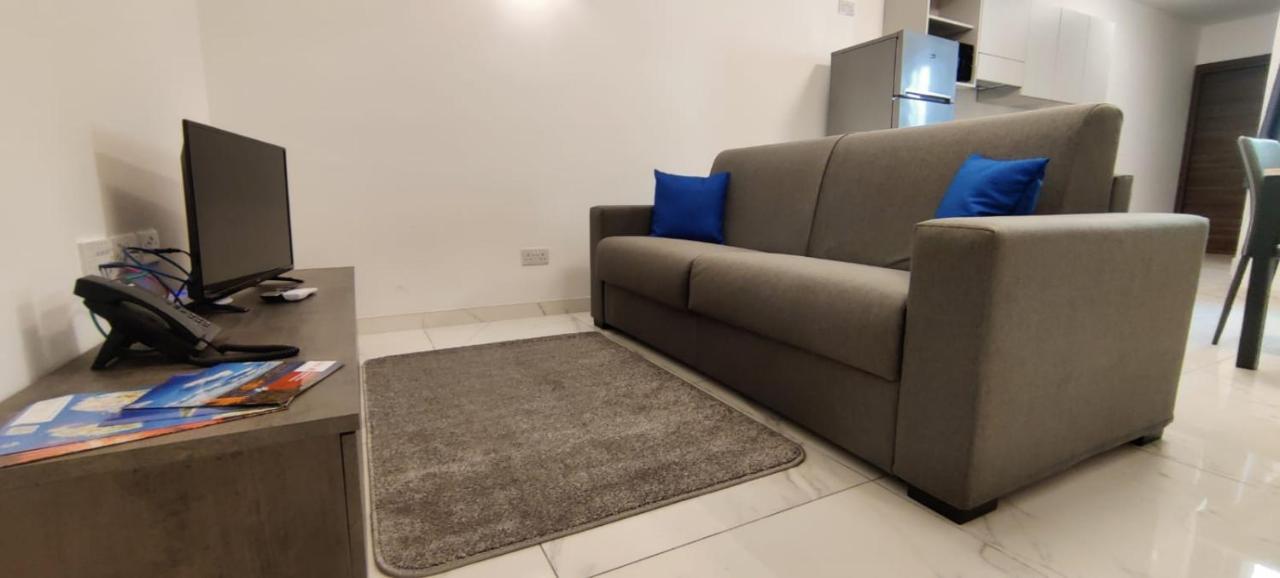 Blu-M Central Qormi 外观 照片