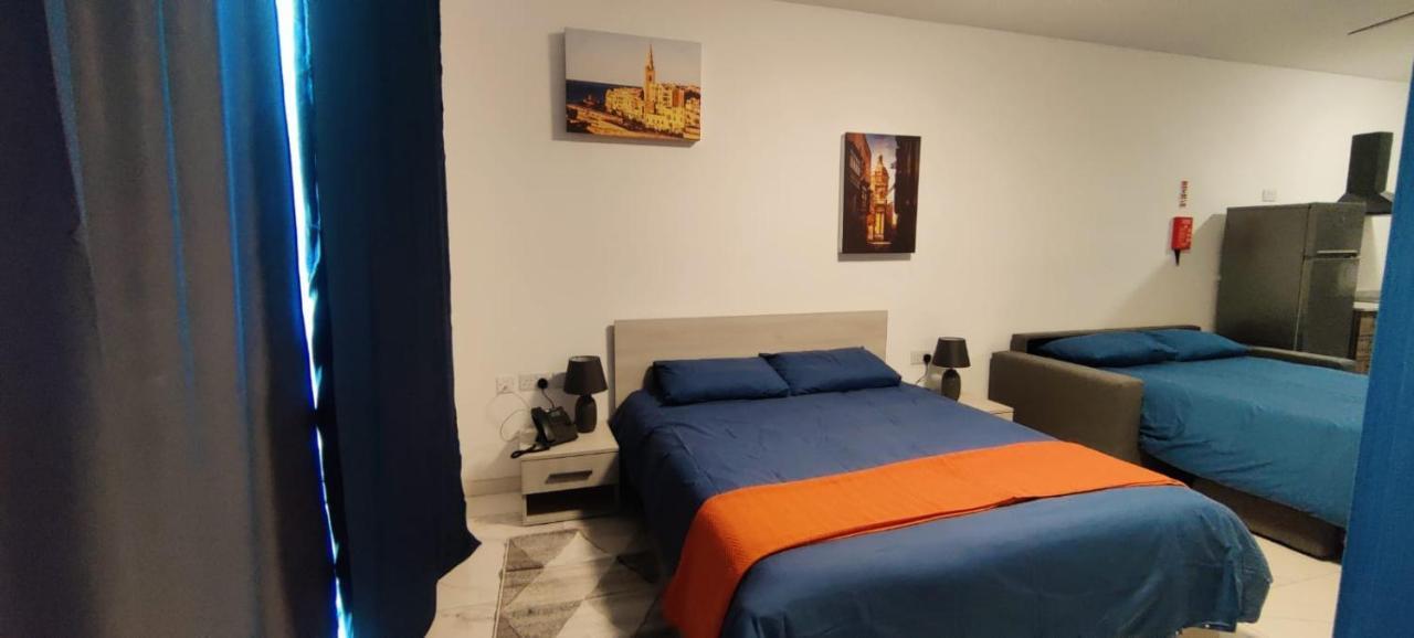 Blu-M Central Qormi 外观 照片
