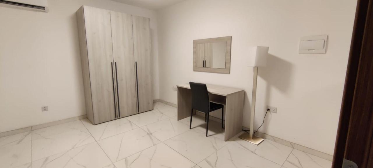 Blu-M Central Qormi 外观 照片