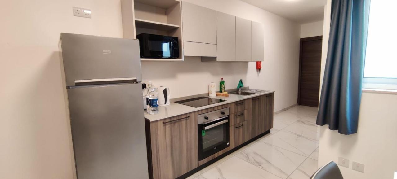 Blu-M Central Qormi 外观 照片