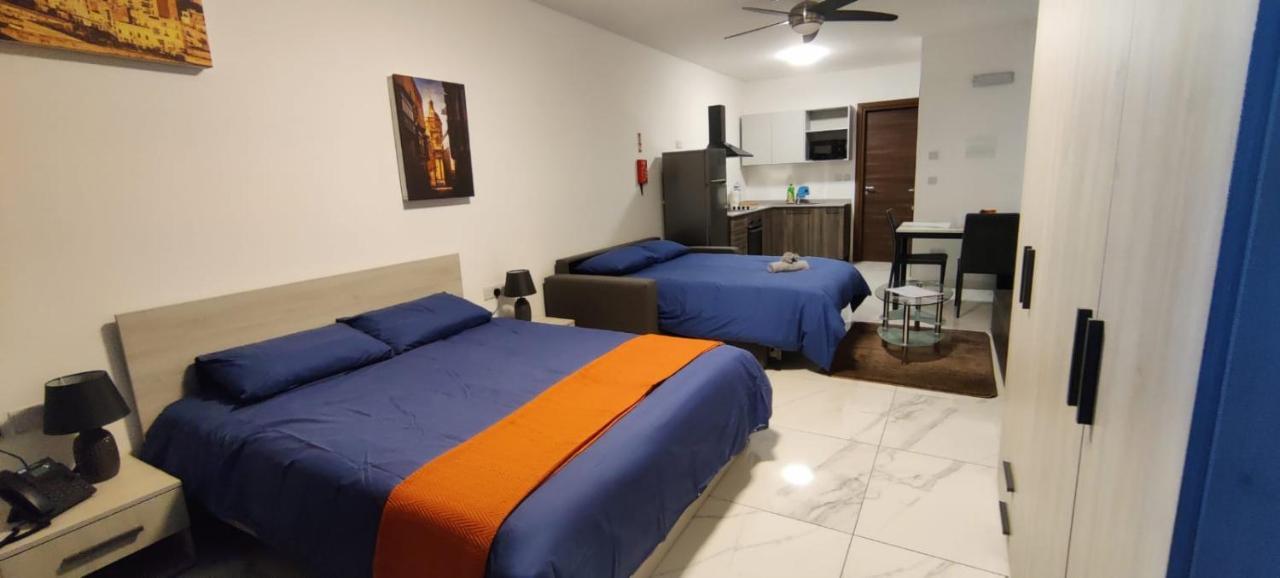 Blu-M Central Qormi 外观 照片
