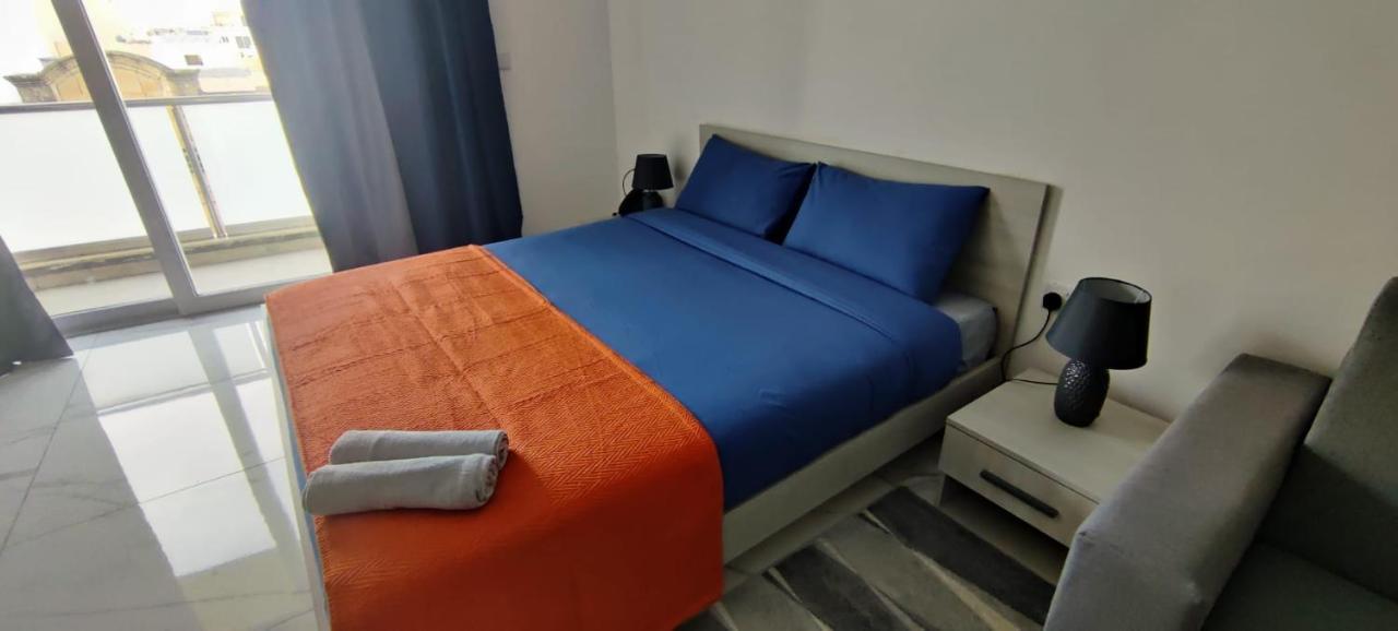 Blu-M Central Qormi 外观 照片