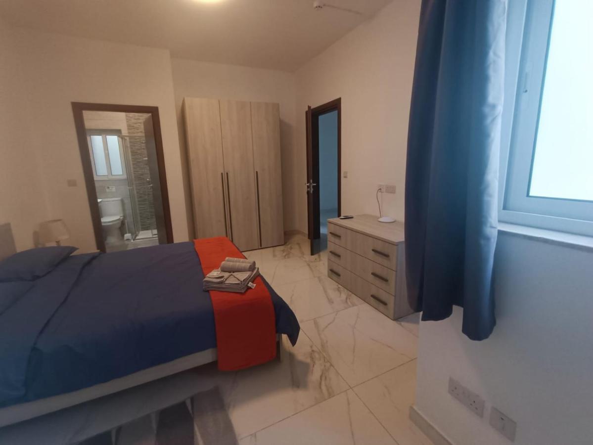 Blu-M Central Qormi 外观 照片